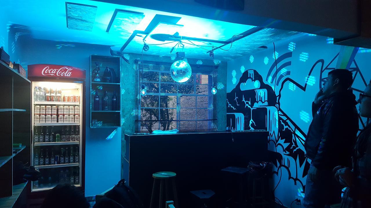 Social Hostel Cafe E Bar كوريتيبا المظهر الخارجي الصورة